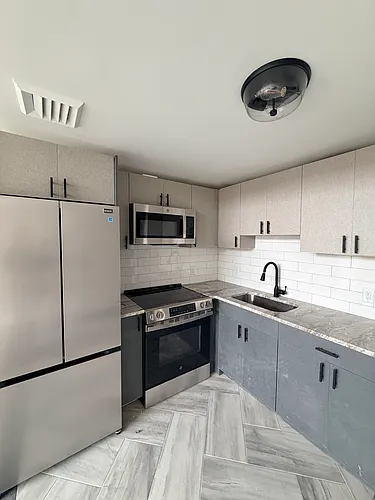 275 Chapel St #1-B Photo 1