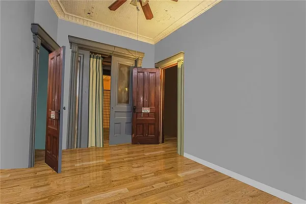 Sold by Remax Edge | media 7