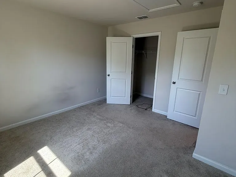 131 Highland Dr — Photo 4