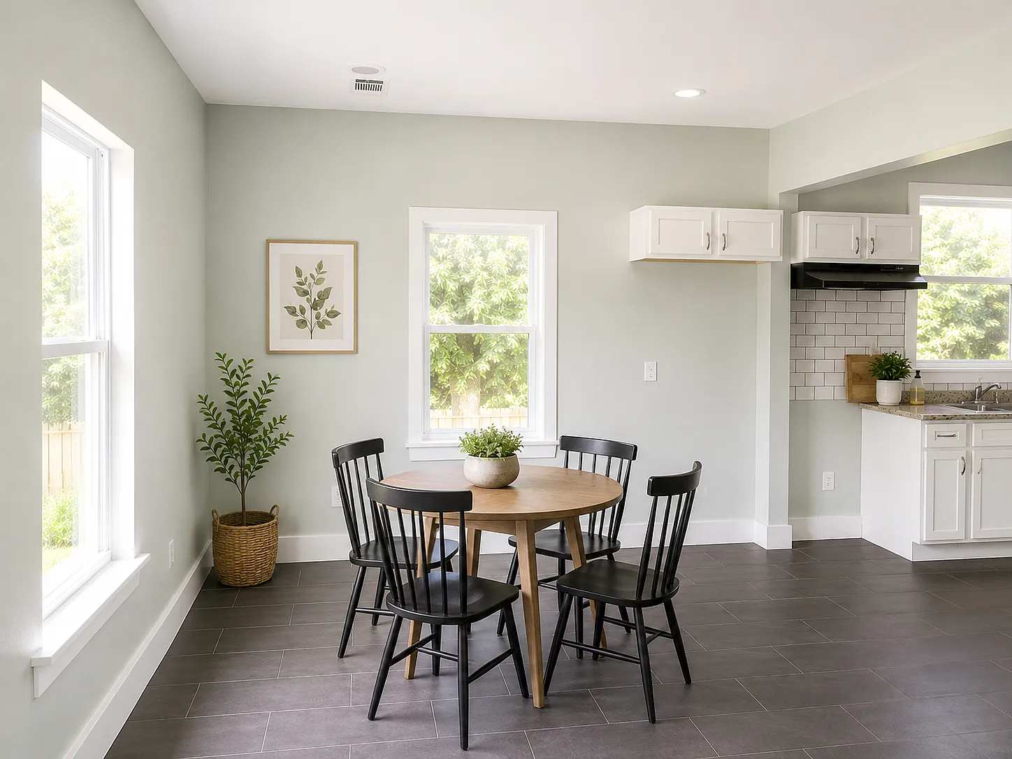 4 bed, 1450 sqft, $1,495 — Photo 2