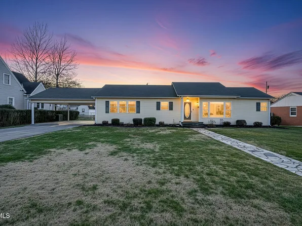 205 Daytona Pl, Elizabethton, TN 37643