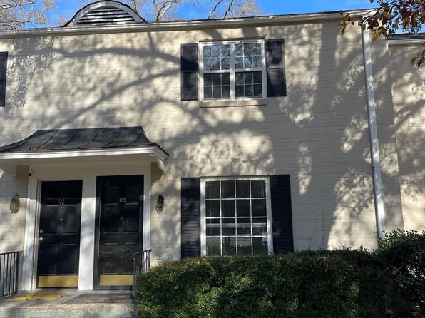 2108 Broad St APT 3, Camden, SC 29020