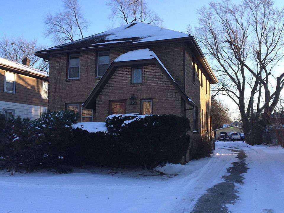 1st image of 1031 W Pacific Ave