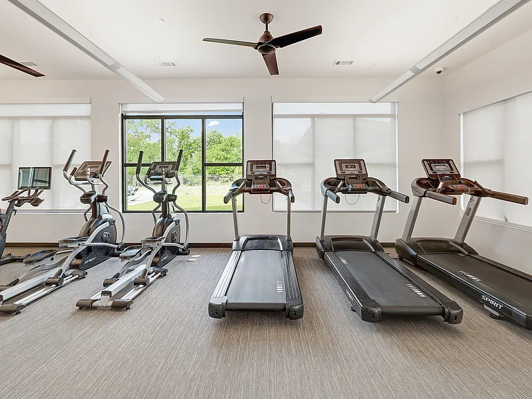 24/7 Fitness Center