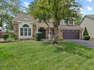 455 Meadow Lakes Blvd, Aurora, IL