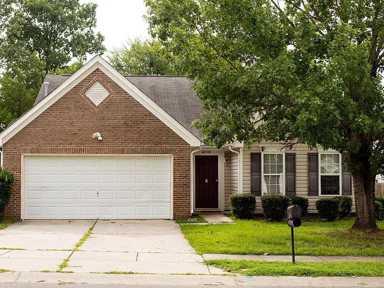 6710 Goldenwillow Dr — Photo 2