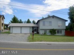 560 11th St NE, East Wenatchee, WA 98802
