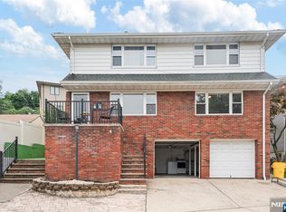 2 Carlen Ct, Fairview, NJ 07022