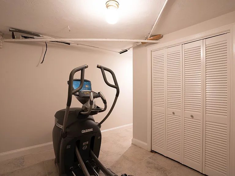 40 Puddingstone Ln #1B — Photo 31