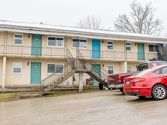3rd image of 209 N Woodland Dr #14