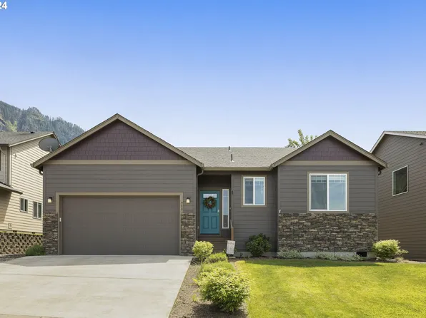 988 SE Windsong Dr, Cascade Locks, OR 97014