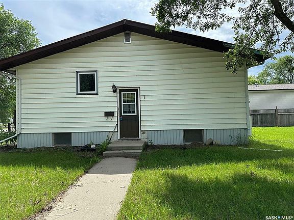 2nd image of 213 1st Ave E