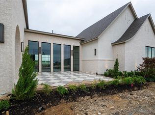 102 Deer Crossing Rd, Gunter, TX 75058