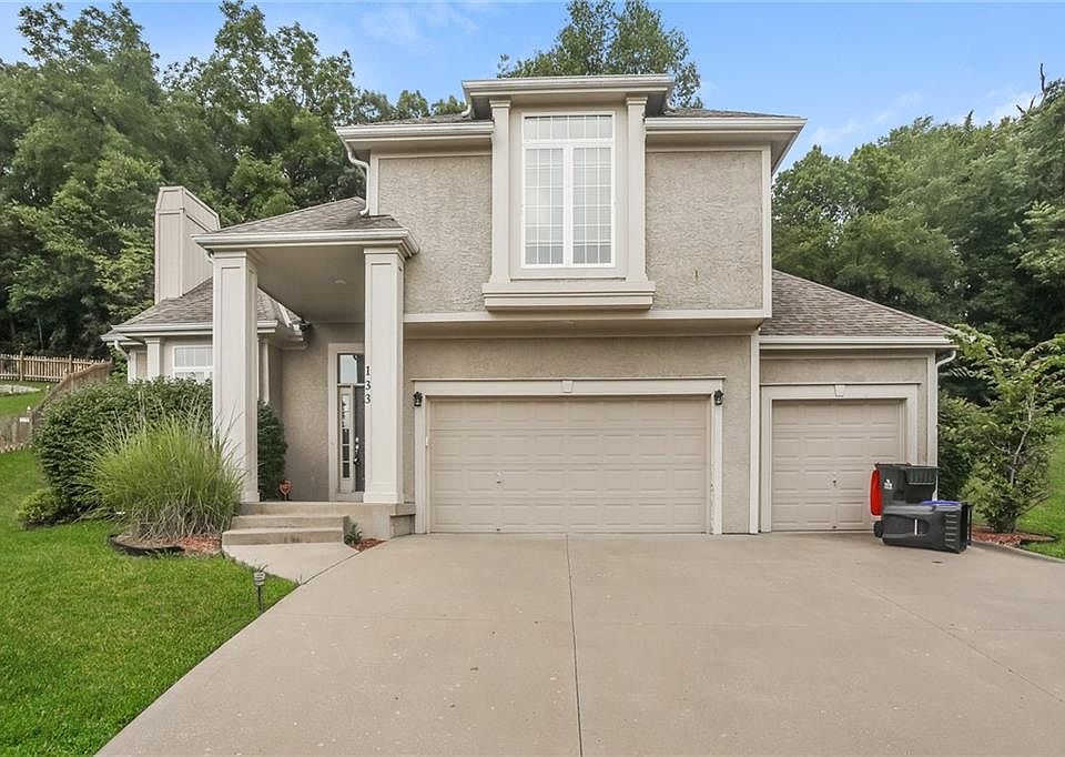 1st image of 133 NE Misty Meadow Ct