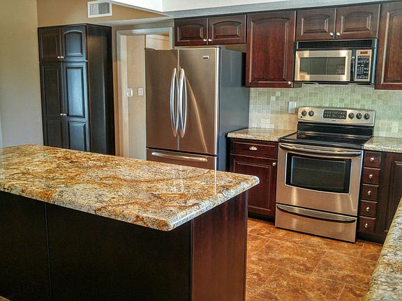 5th image of 318 E Waltann Ln