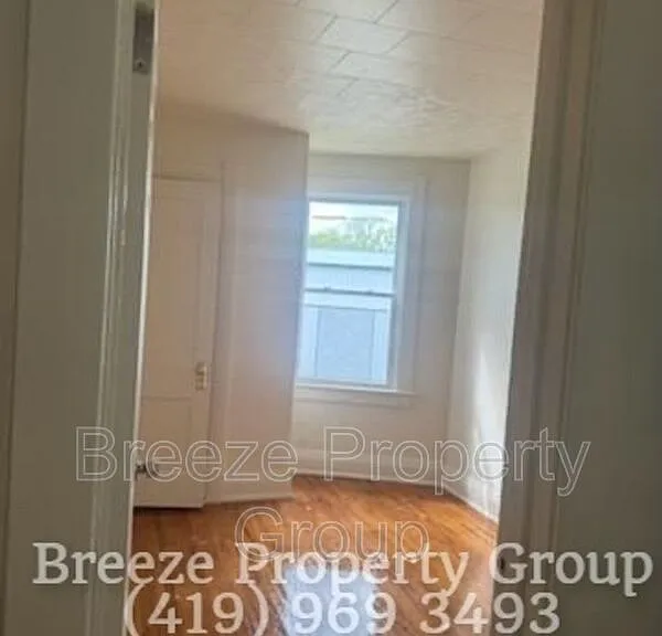 228 Langdon St — Photo 8