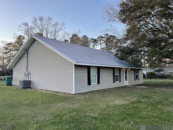 3rd image of 19077 Willie Ln