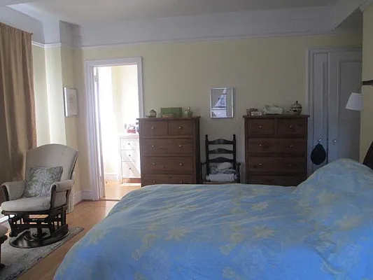 Rented by Akam Sales and Brokerage | media 19