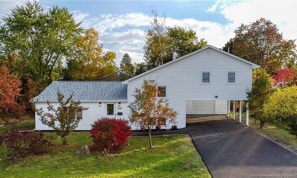 1st image of 256 Hawthorne Dr
