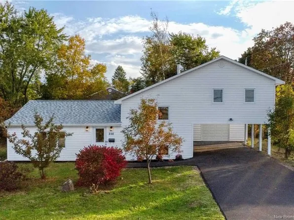 256 Hawthorne Dr, Riverview, NB E1B 1H6
