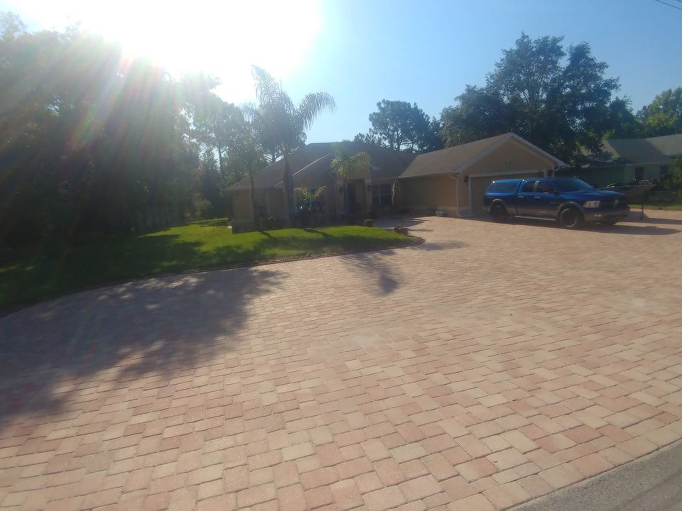 1st image of 436 Leafy Way Ave