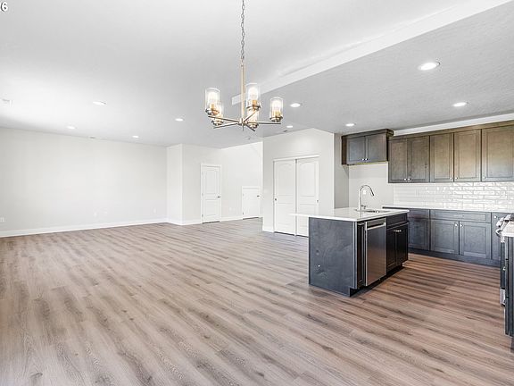 5th image of 104 Tiber Ct