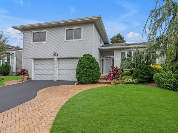 1914 Leslie Lane, Merrick, NY 11566