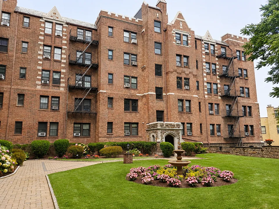 23 Old Mamaroneck Rd #1R