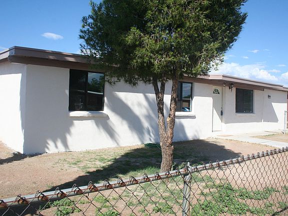 2nd image of 4233 E Frankfort Sv Stra