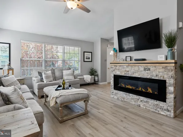 77 Longcross Rd, Royersford, PA 19468
