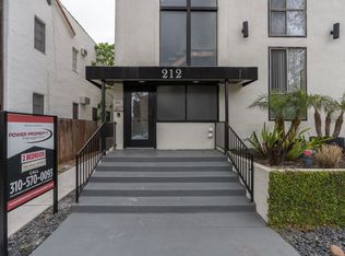 212 S Arnaz Dr, Beverly Hills, CA 90211