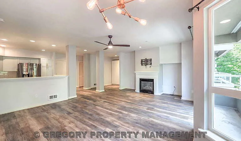 925 110th Ave NE #306 — Photo 22
