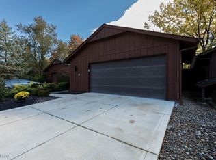 17809 Cliffside Dr, Strongsville, OH