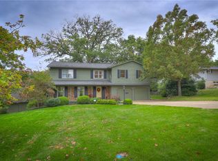 3235 N Susan Dr, Decatur, IL 62526