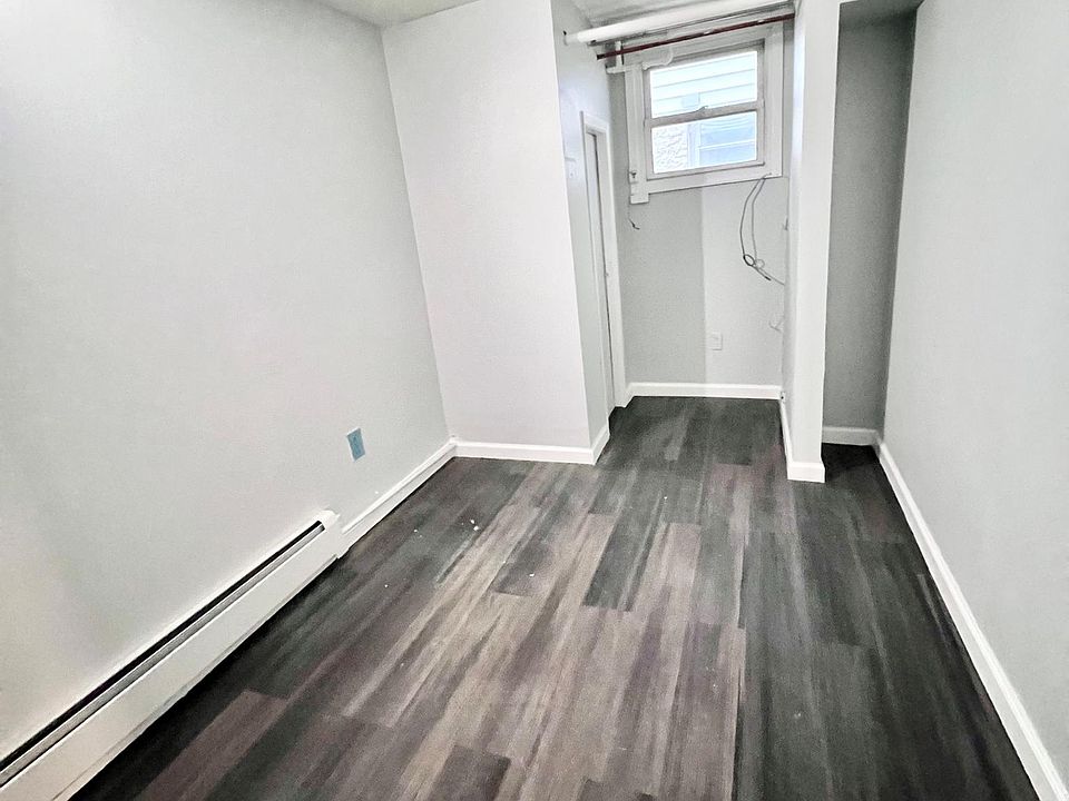 2nd image of 320 E 235th St #B