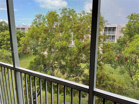 5th image of 1100 NW 87th Ave APT 505