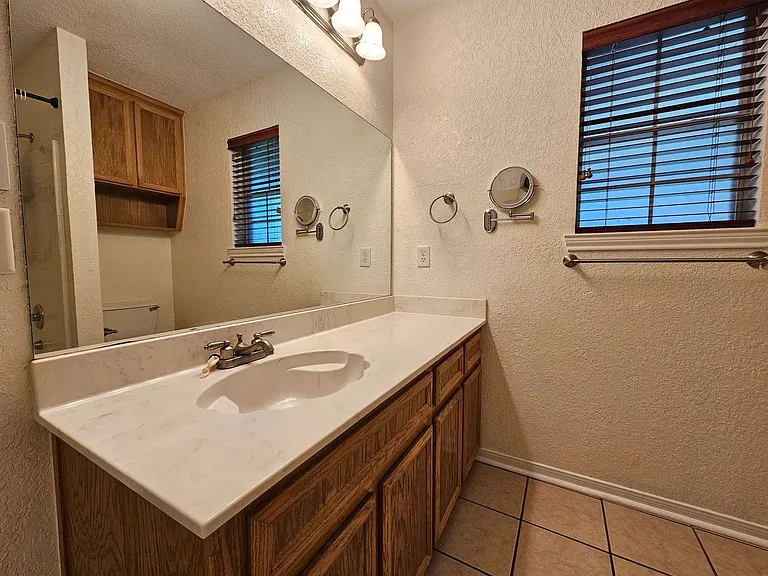 4107 Barrington Trl — Photo 11