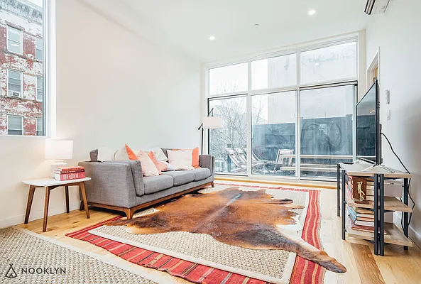 Rented by Nooklyn NYC LLC | media 21