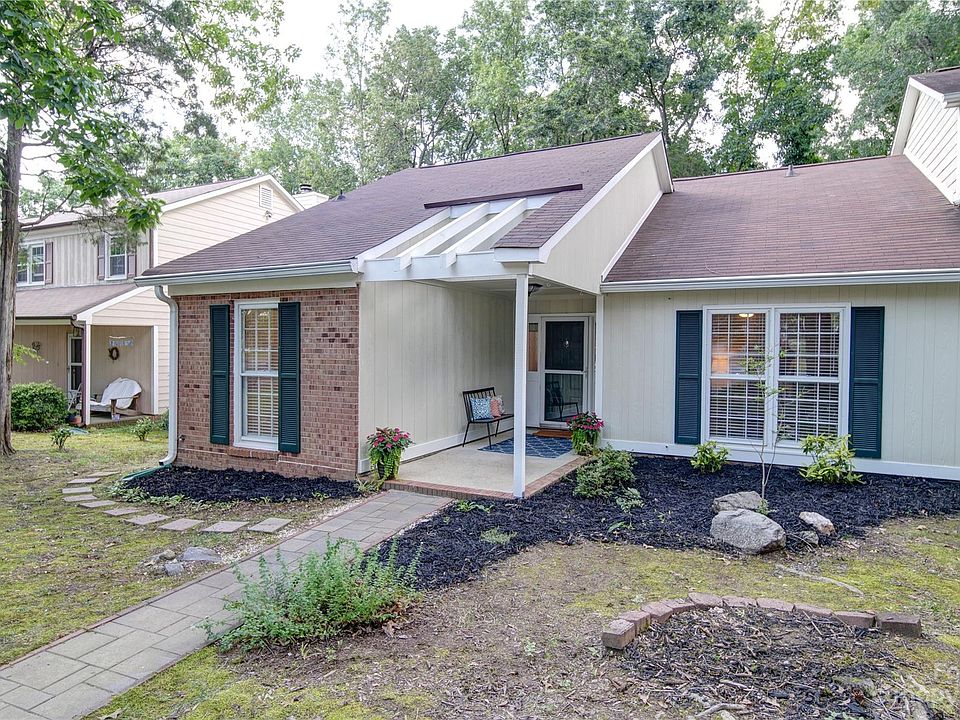1st image of 11007 Sevilla Ct