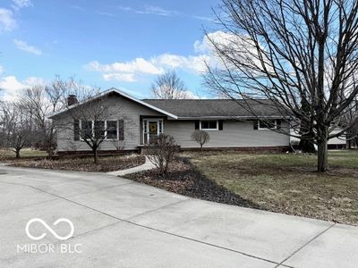 1301 N Maple St, Veedersburg, IN, 47987