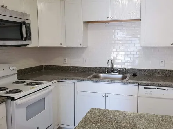 8 May St APT 12, Providence, RI 02904