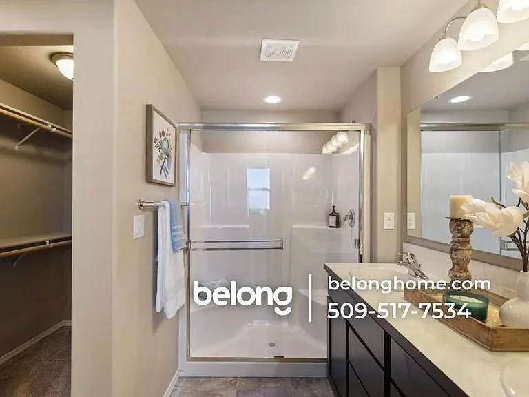 8911 N Hazelnut St — Photo 3