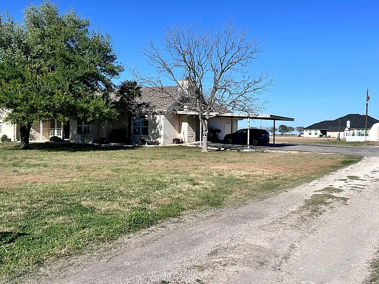 11115 FM 1660 — Photo 35