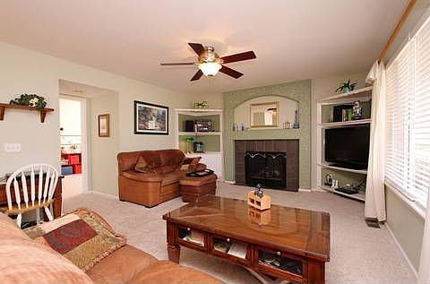 9427_high_cliffe_street_MLS_HID656565_ROOMfamilyro