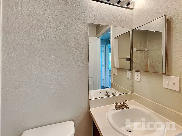 113 Solis Dr — Photo 16