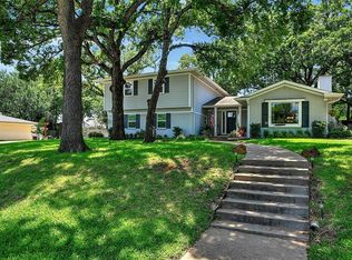 2306 Monte Cristo Dr, Sherman, TX 75092