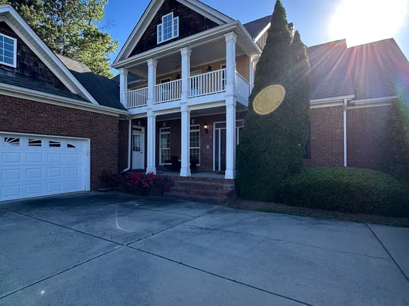 1085 Eagles Brooke Dr, Locust Grove, GA 30248
