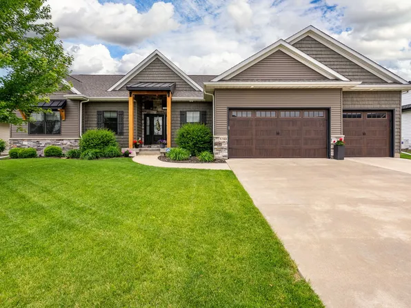 5788 Willmeyer Dr, Bettendorf, IA 52722