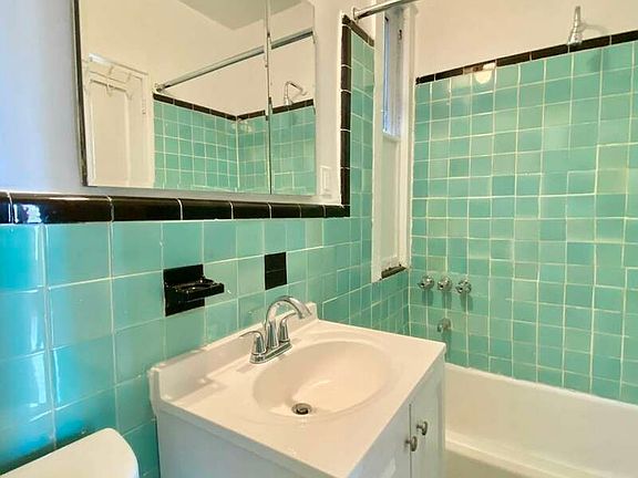 5th image of 763 Washington St APT 20