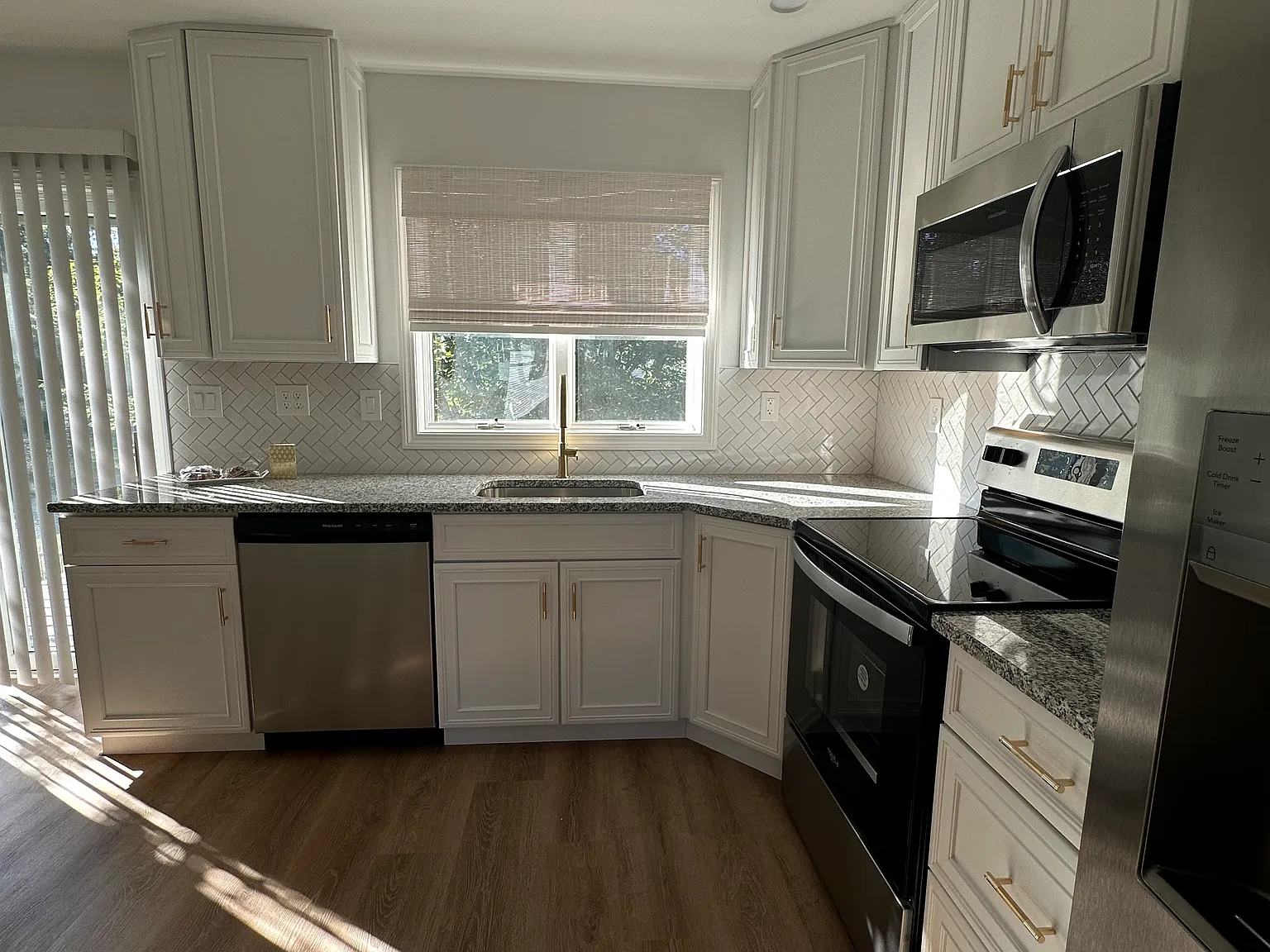 4 bed, 1636 sqft, $3,400 — Photo 2